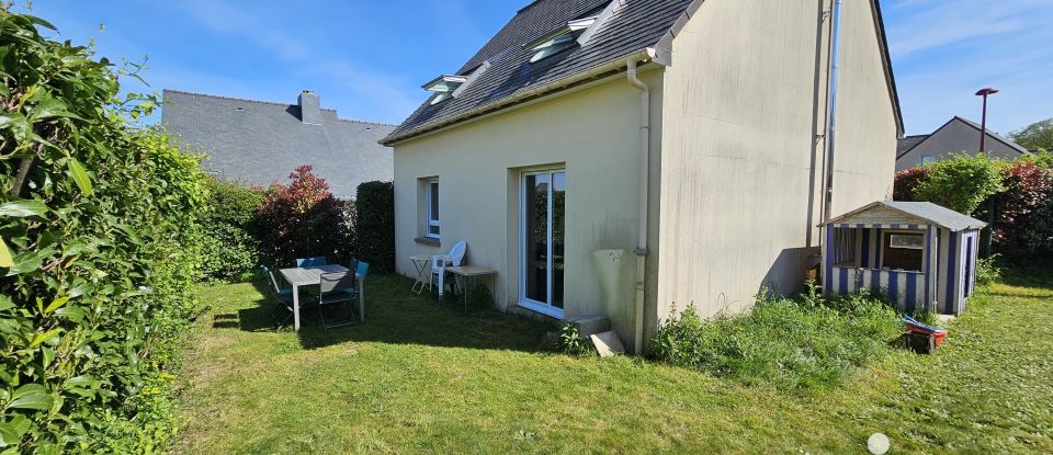 House 5 rooms of 77 m² in Bourg-des-Comptes (35890)