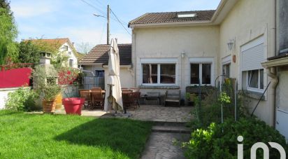 House 6 rooms of 113 m² in Neuilly-sur-Marne (93330)