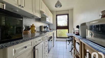 Apartment 4 rooms of 80 m² in LE CHESNAY-ROCQUENCOURT (78150)