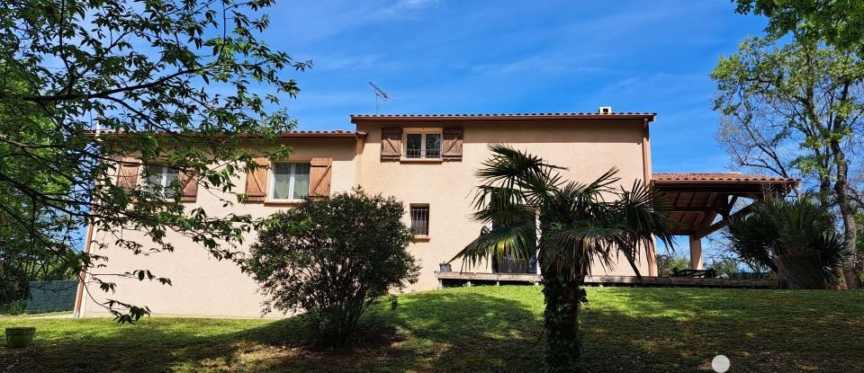 Traditional house 7 rooms of 155 m² in Montauban (82000)