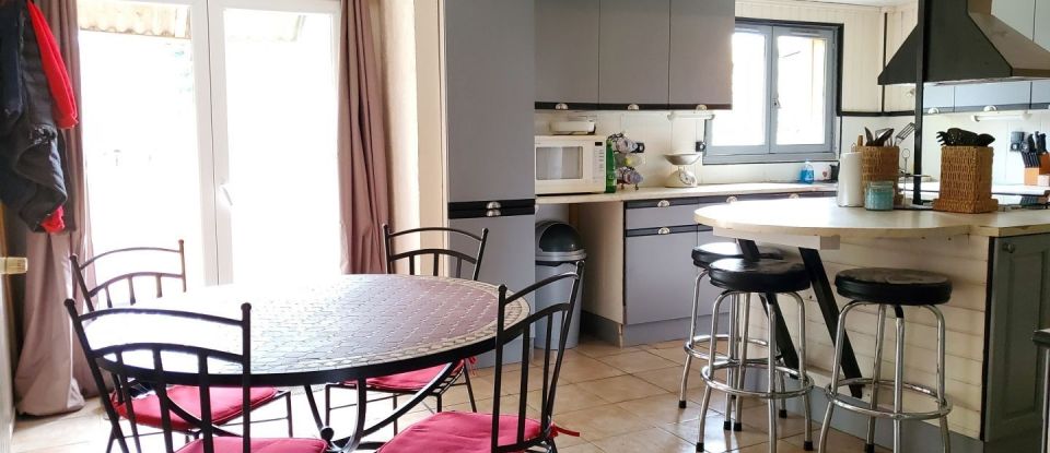 House 8 rooms of 233 m² in Mouilleron-Saint-Germain (85390)