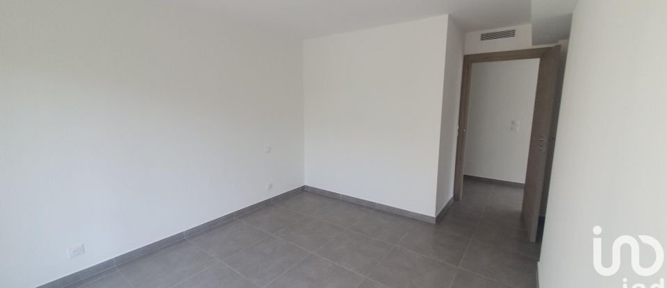 Apartment 2 rooms of 50 m² in - (06220)