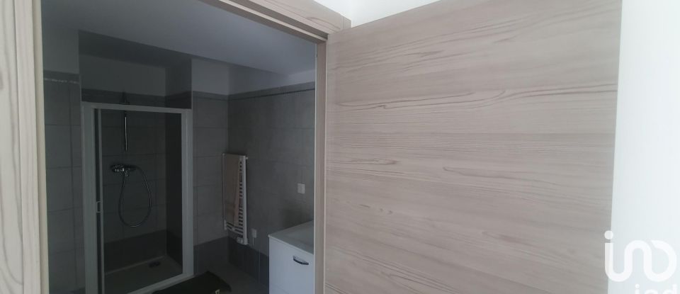 Appartement 2 pièces de 50 m² à - (06220)