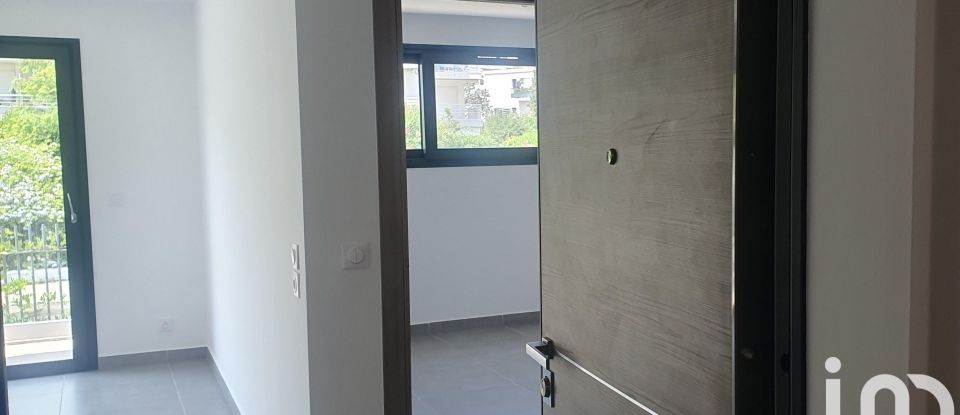 Appartement 2 pièces de 45 m² à - (06220)
