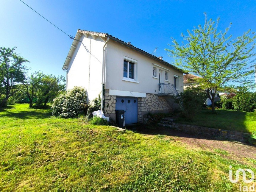 House 3 rooms of 67 m² in Migné-Auxances (86440)