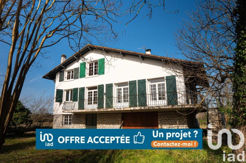 Country house 9 rooms of 200 m² in Saint-Laurent-de-Gosse (40390)