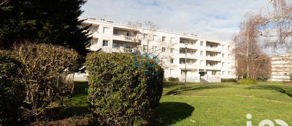 Appartement 5 pièces de 95 m² à Vaucresson (92420)