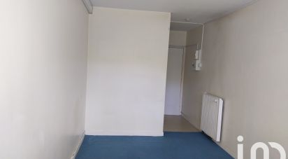 Studio 1 room of 14 m² in L'Étang-la-Ville (78620)