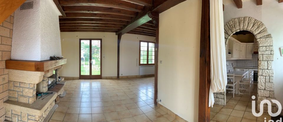 Traditional house 4 rooms of 110 m² in Villeneuve-les-Bordes (77154)
