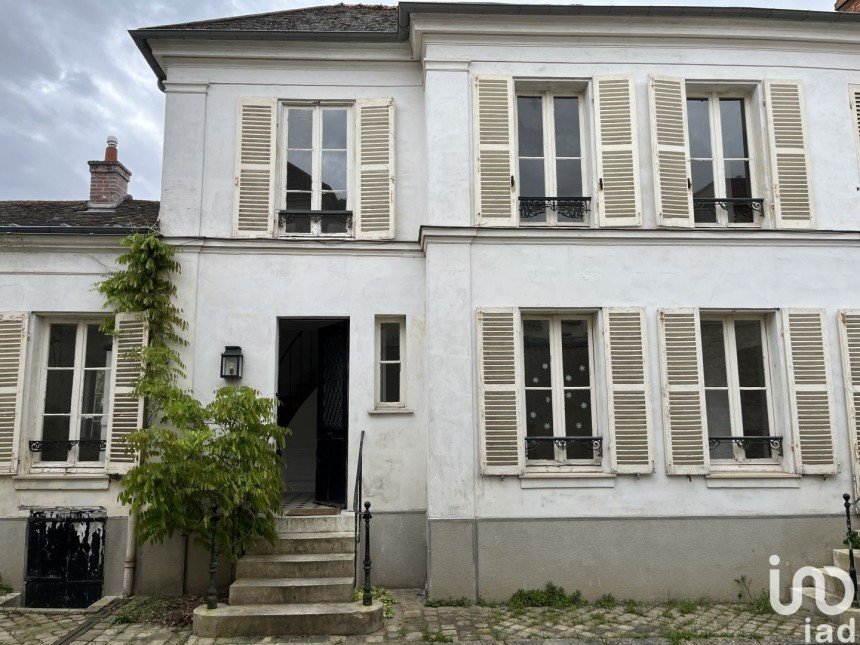 House 5 rooms of 71 m² in Fontainebleau (77300)