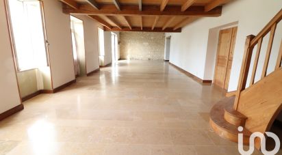 Traditional house 10 rooms of 291 m² in Chevanceaux (17210)