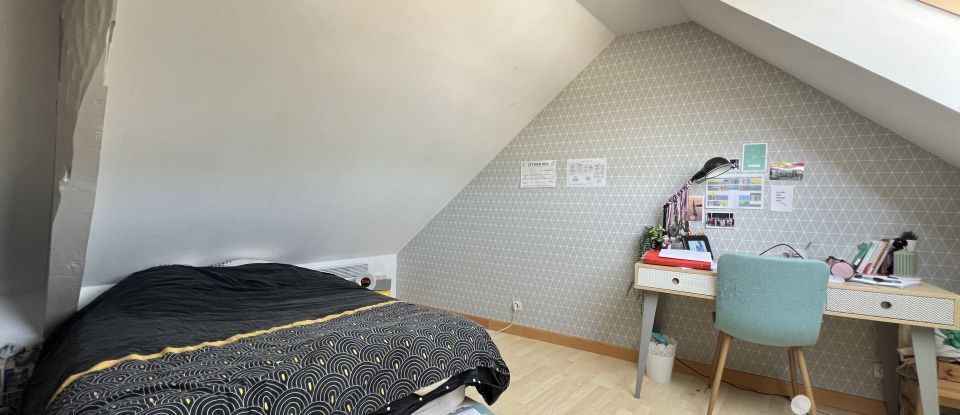 Village house 6 rooms of 163 m² in Montfort-le-Gesnois (72450)