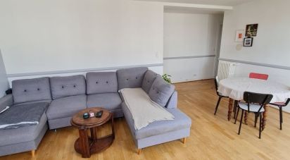 Apartment 4 rooms of 80 m² in Saint-Jean-de-la-Ruelle (45140)