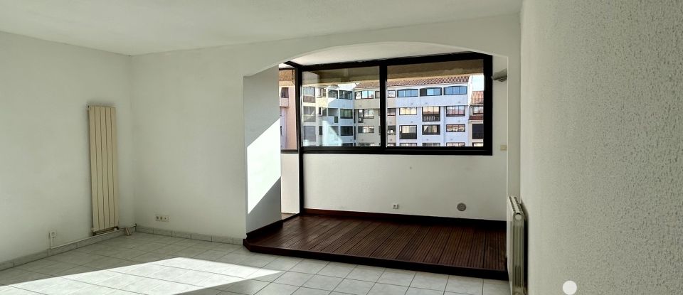 Appartement 3 pièces de 61 m² à Fréjus (83600)