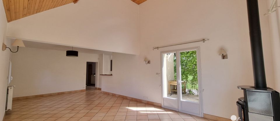 Maison traditionnelle 7 pièces de 135 m² à Saint-Géréon (44150)