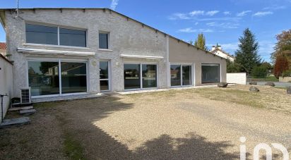 Maison 6 pièces de 200 m² à Vasles (79340)