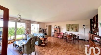 Apartment 4 rooms of 111 m² in La Celle-Saint-Cloud (78170)