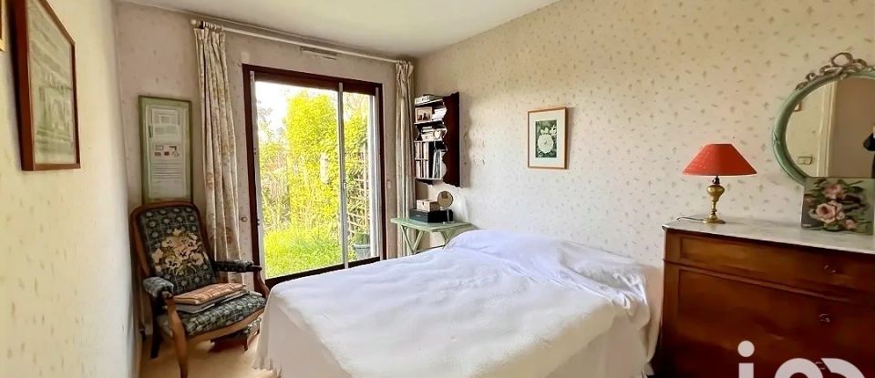Apartment 4 rooms of 111 m² in La Celle-Saint-Cloud (78170)