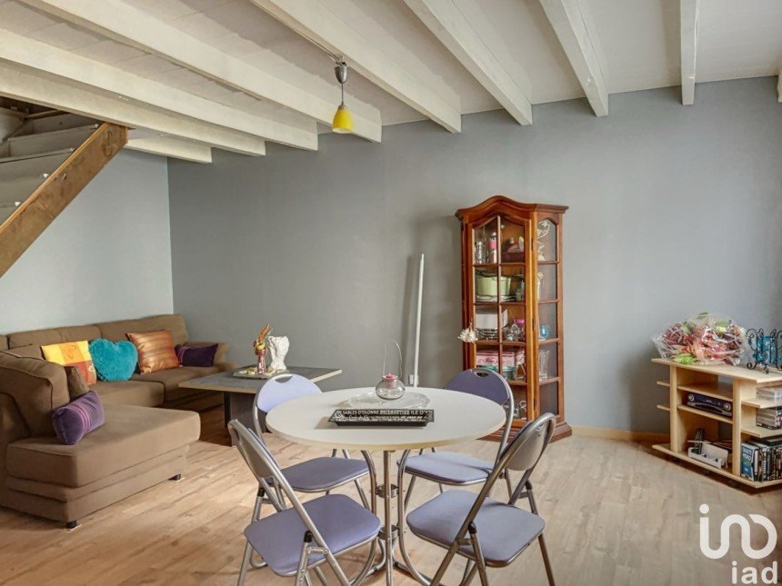 House 5 rooms of 130 m² in Givry-en-Argonne (51330)