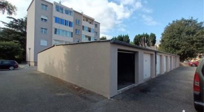 Parking/garage/box de 16 m² à Orange (84100)