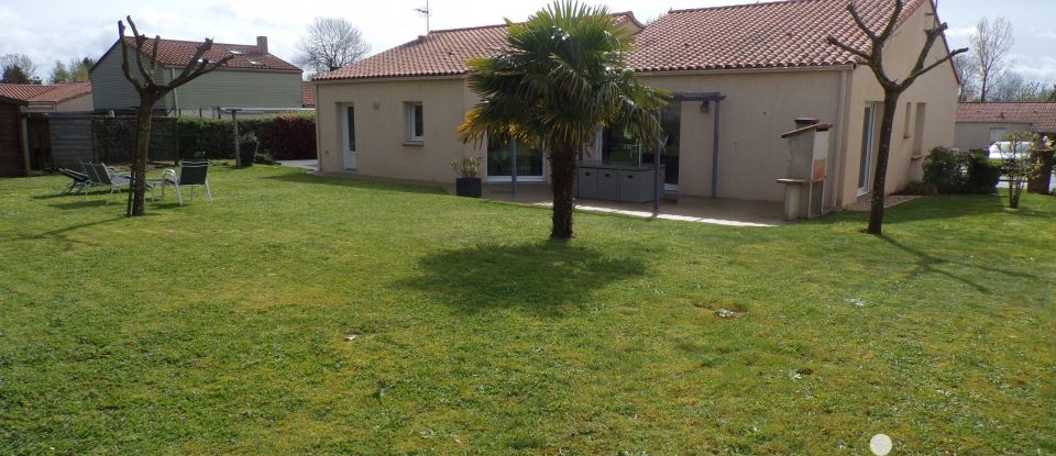 House 6 rooms of 136 m² in Beaurepaire (85500)