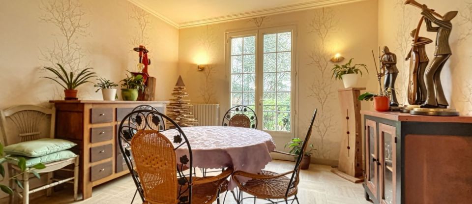 Traditional house 7 rooms of 144 m² in Loudéac (22600)