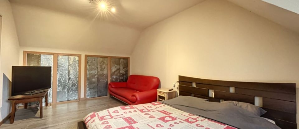 Maison traditionnelle 7 pièces de 144 m² à Loudéac (22600)