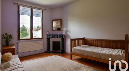 House 6 rooms of 115 m² in Champigny-sur-Marne (94500)