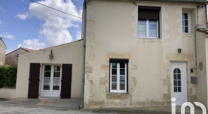 Maison 6 pièces de 130 m² à Saint-Mard (17700)