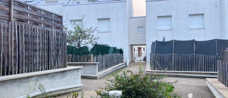 Duplex 3 rooms of 63 m² in Mantes-la-Ville (78711)