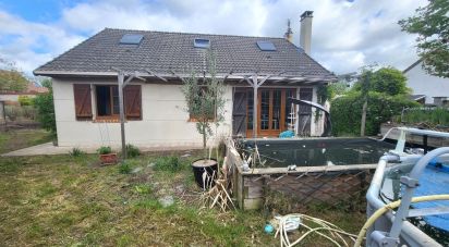 House 7 rooms of 104 m² in Moussy-le-Neuf (77230)