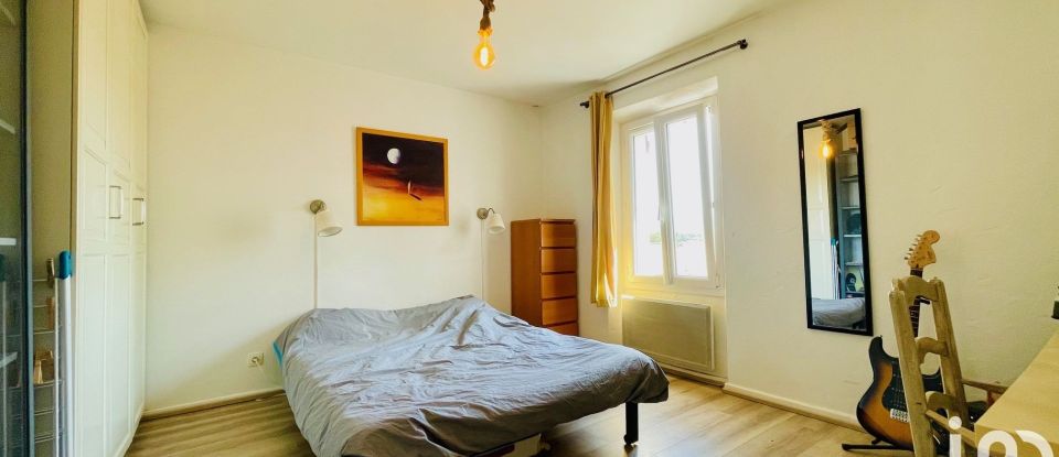 Apartment 4 rooms of 77 m² in La Londe-les-Maures (83250)