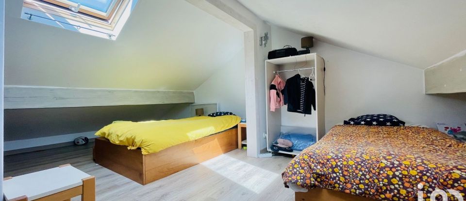 Appartement 4 pièces de 77 m² à La Londe-les-Maures (83250)