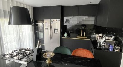 House 7 rooms of 150 m² in Clichy-sous-Bois (93390)