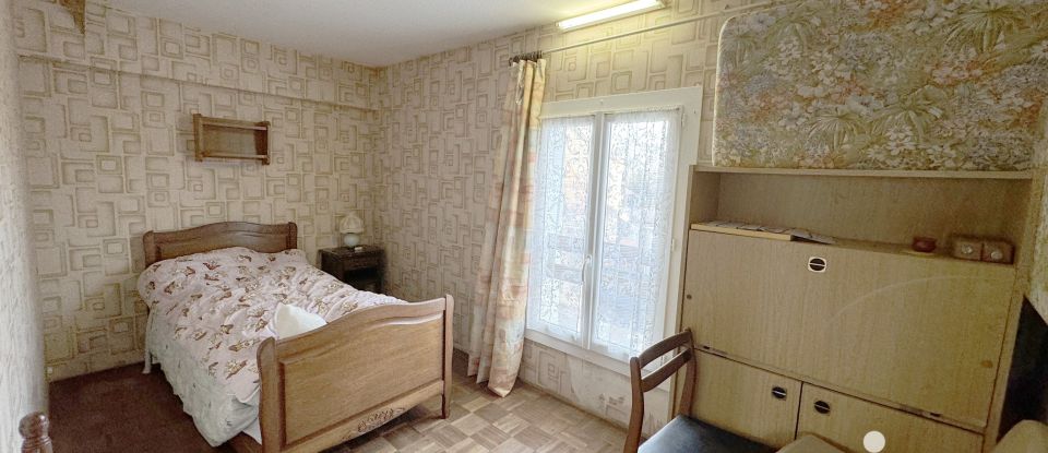 Village house 10 rooms of 194 m² in Lembeye (64350)
