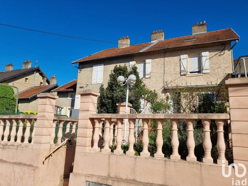 House 4 rooms of 74 m² in Moyeuvre-Grande (57250)