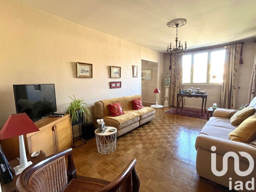 Apartment 5 rooms of 96 m² in Aix-en-Provence (13090)