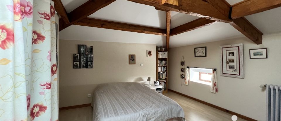 House 7 rooms of 180 m² in Saint-Vincent-de-Pertignas (33420)