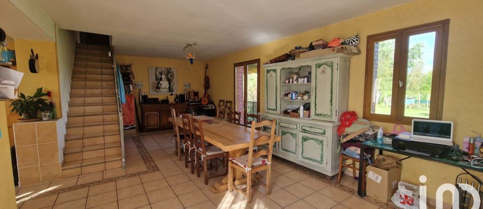 Village house 5 rooms of 160 m² in Caussade-Rivière (65700)