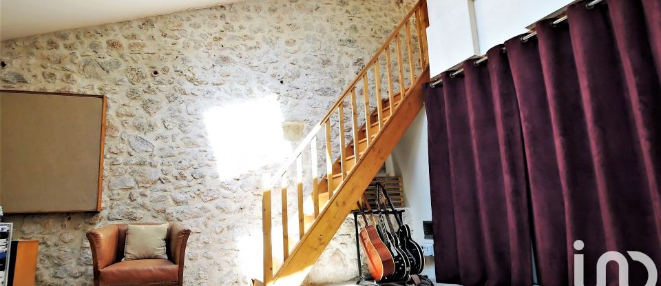 House 5 rooms of 233 m² in Saint-Zacharie (83640)