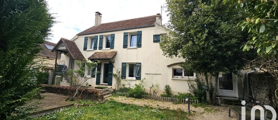 Maison de village 4 pièces de 82 m² à Montfort-l'Amaury (78490)