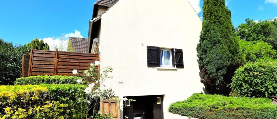 House 6 rooms of 165 m² in Cerny (91590)