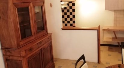 Village house 3 rooms of 49 m² in Taulignan (26770)