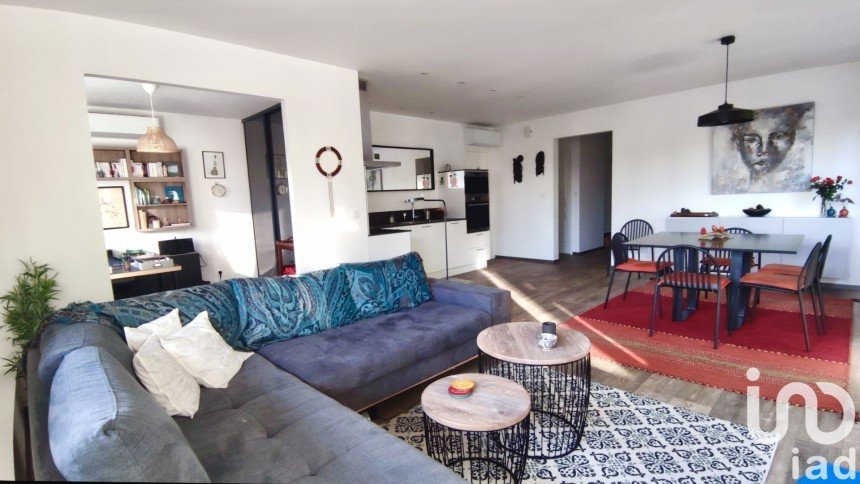 Apartment 5 rooms of 91 m² in Arès (33740)