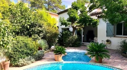 Traditional house 5 rooms of 108 m² in Saint-Raphaël (83700)