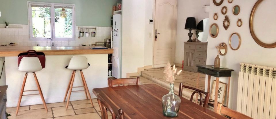 Traditional house 5 rooms of 108 m² in Saint-Raphaël (83700)