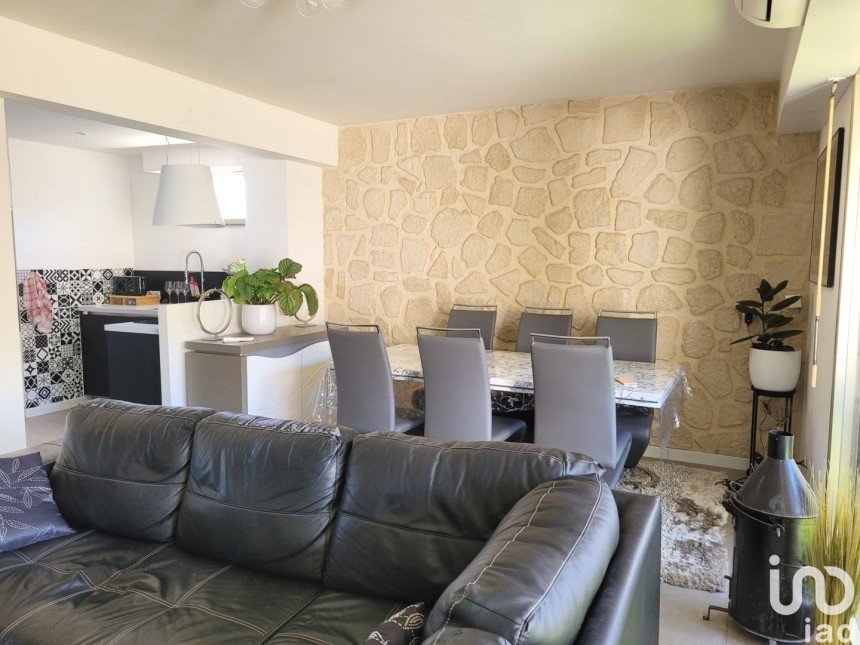 Apartment 3 rooms of 66 m² in Mandelieu-la-Napoule (06210)