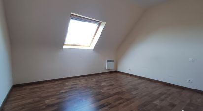 House 5 rooms of 90 m² in Pleumeur-Bodou (22560)