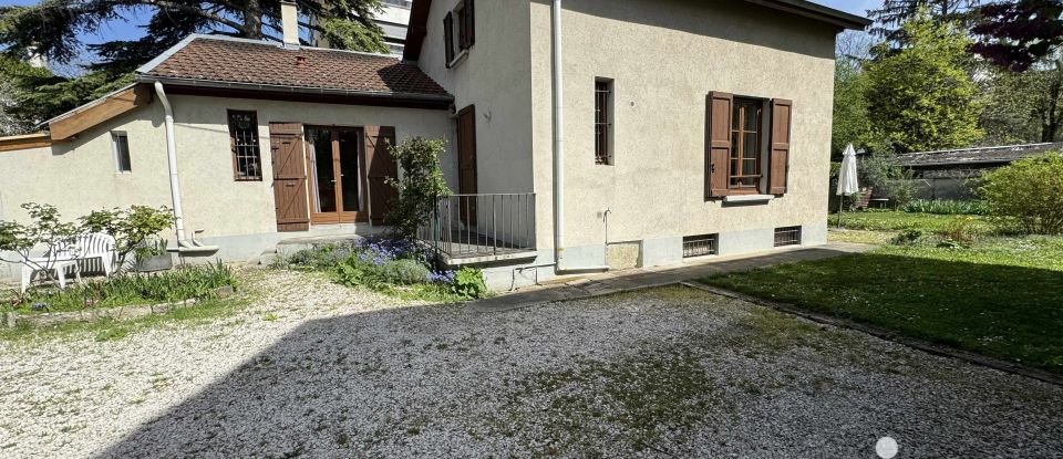 Maison 6 pièces de 122 m² à Grenoble (38100)