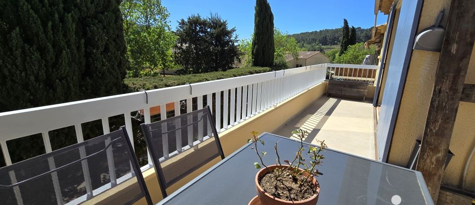 Apartment 5 rooms of 90 m² in Le Castellet (83330)